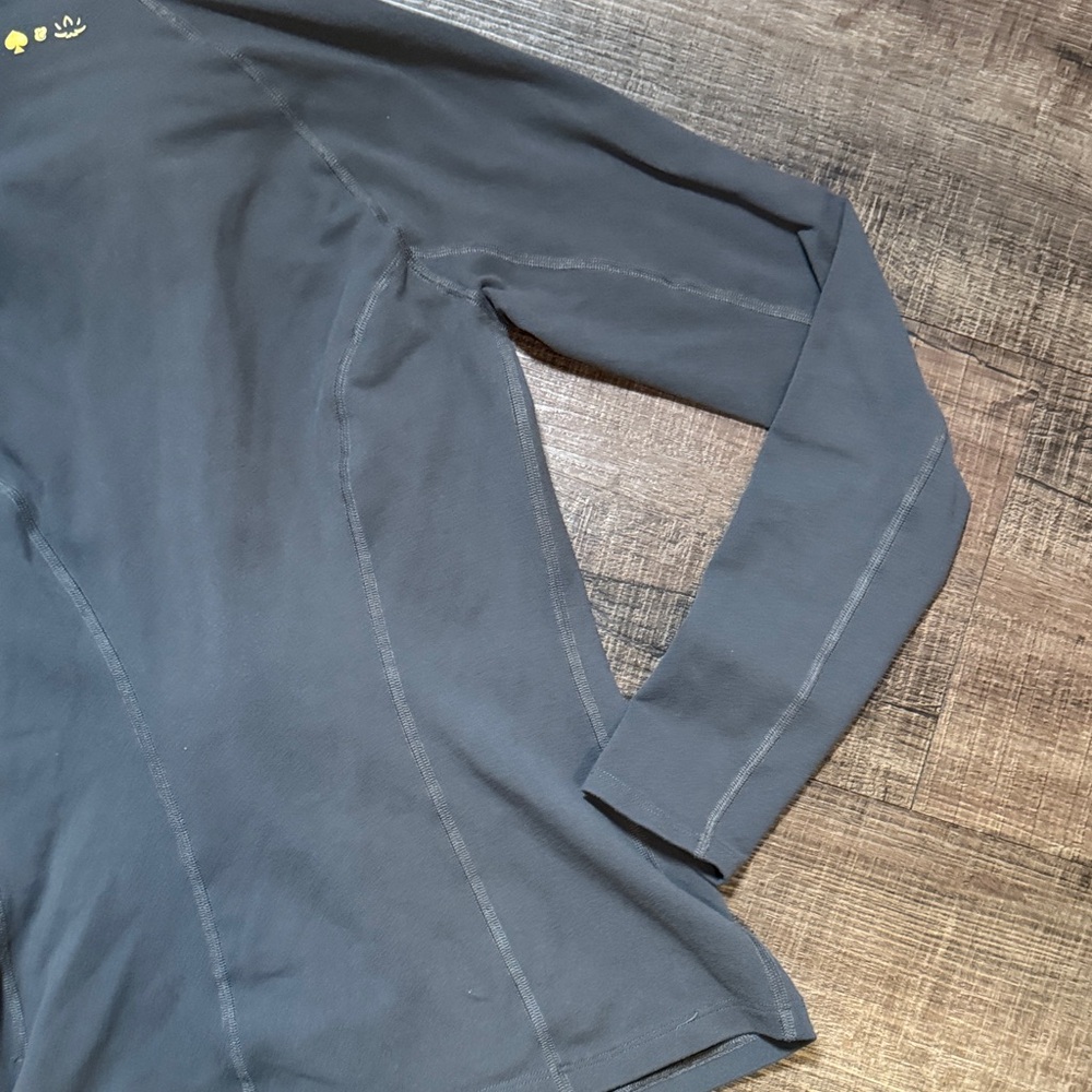 Kate Spade x Beyond Yoga Neck Bow Front Zip Jacket. - Picture 12 of 13